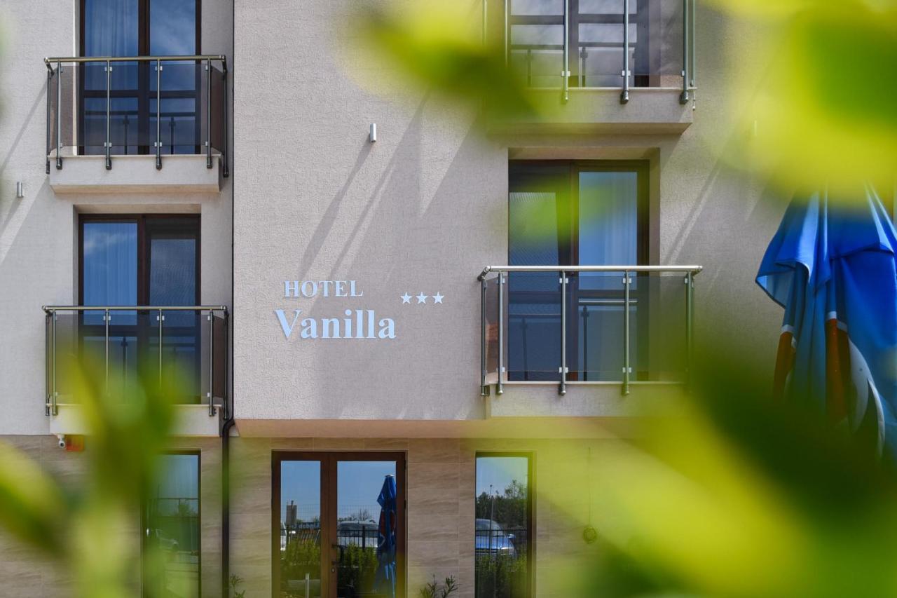 Hotel Vanilla, Varna - Free parking Exteriör bild